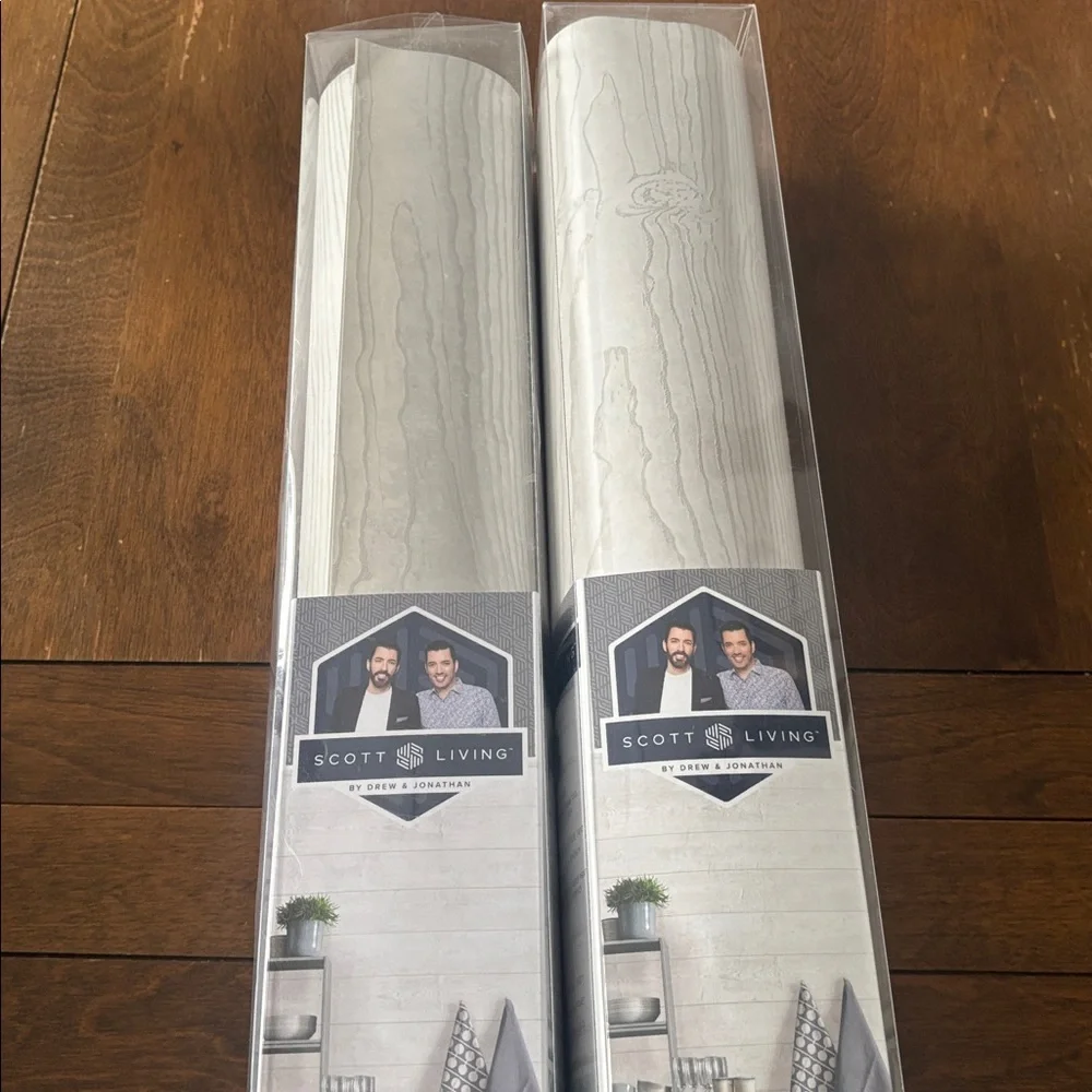 Scott Living Urban Shiplap White Wallpaper